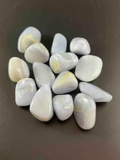 Chalcedon-blau-Trommelsteine