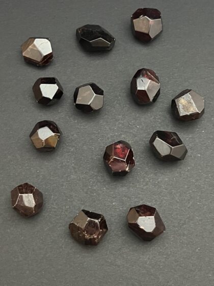 Granat Almandin Kristalle
